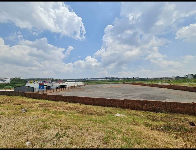 12,082M² VACANT LAND TO LET IN DENVER